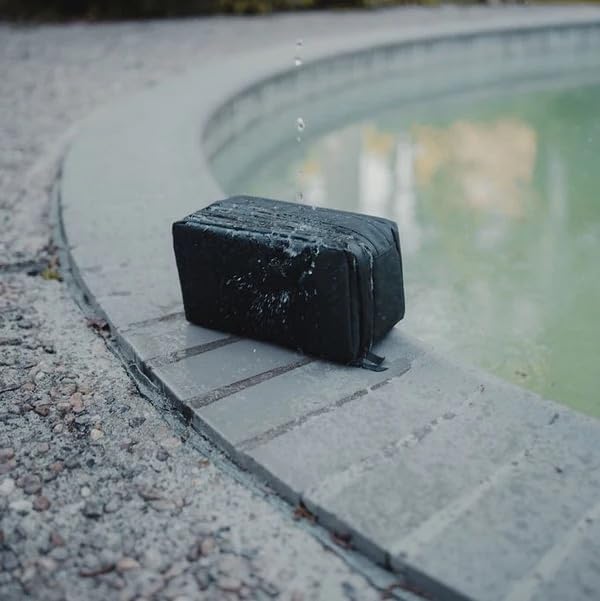 Gravel Hanging Toiletry Bag – Water-Resistant Dopp Kit for Men & Women (Black, Max)