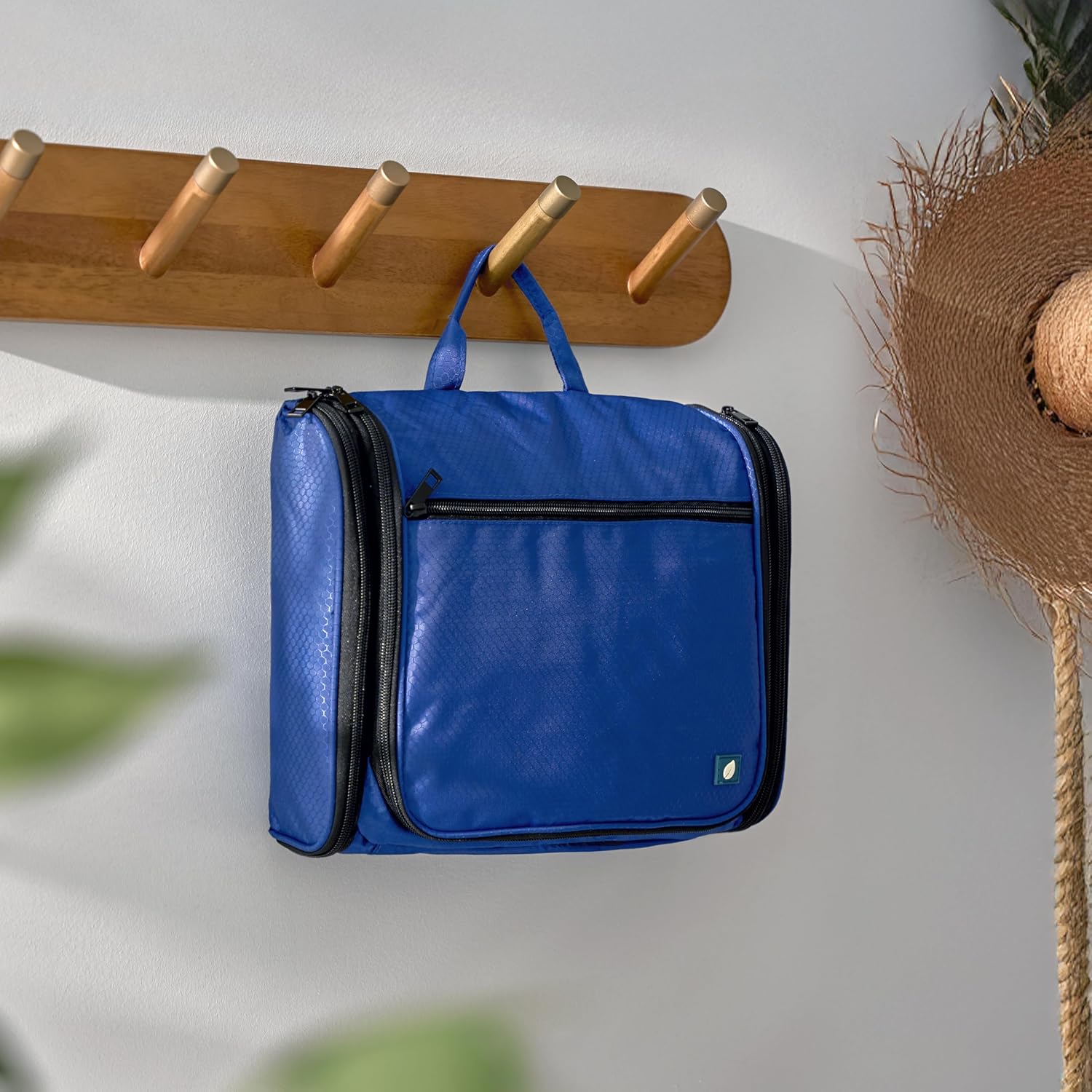 PAVILIA Large Hanging Toiletry Bag Travel Bag Women Men, Cosmetic Organizer, Water Resistant Makeup Bag Accessories Toiletries, Travel Essentials Kit, Royal Blue