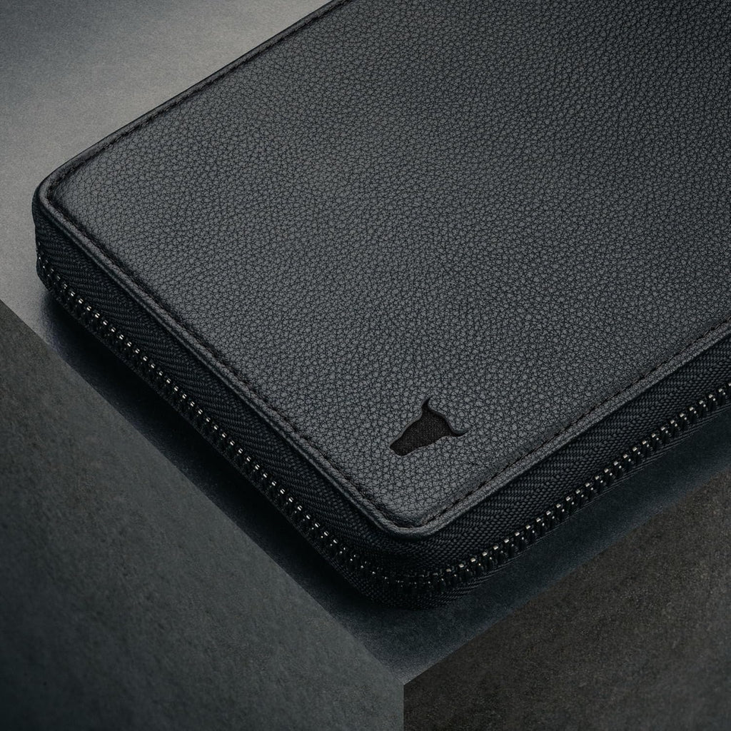 TORRO Travel Wallet – Genuine Leather Travel Organiser with Passport Holder and Detachable Cardholder